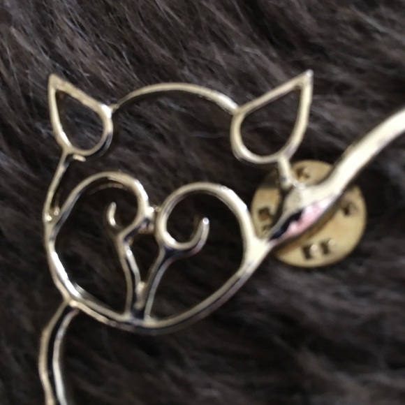 Vintage gold tone large cat outline pin brooch - Picture 4 of 4
